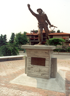 foto del monumento al Bersagliere