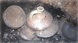 ritrovamenti (vasellame) nella necropoli romana di Inveruno